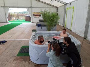 Jacuzzi huren voor op festivals - Rent-ID